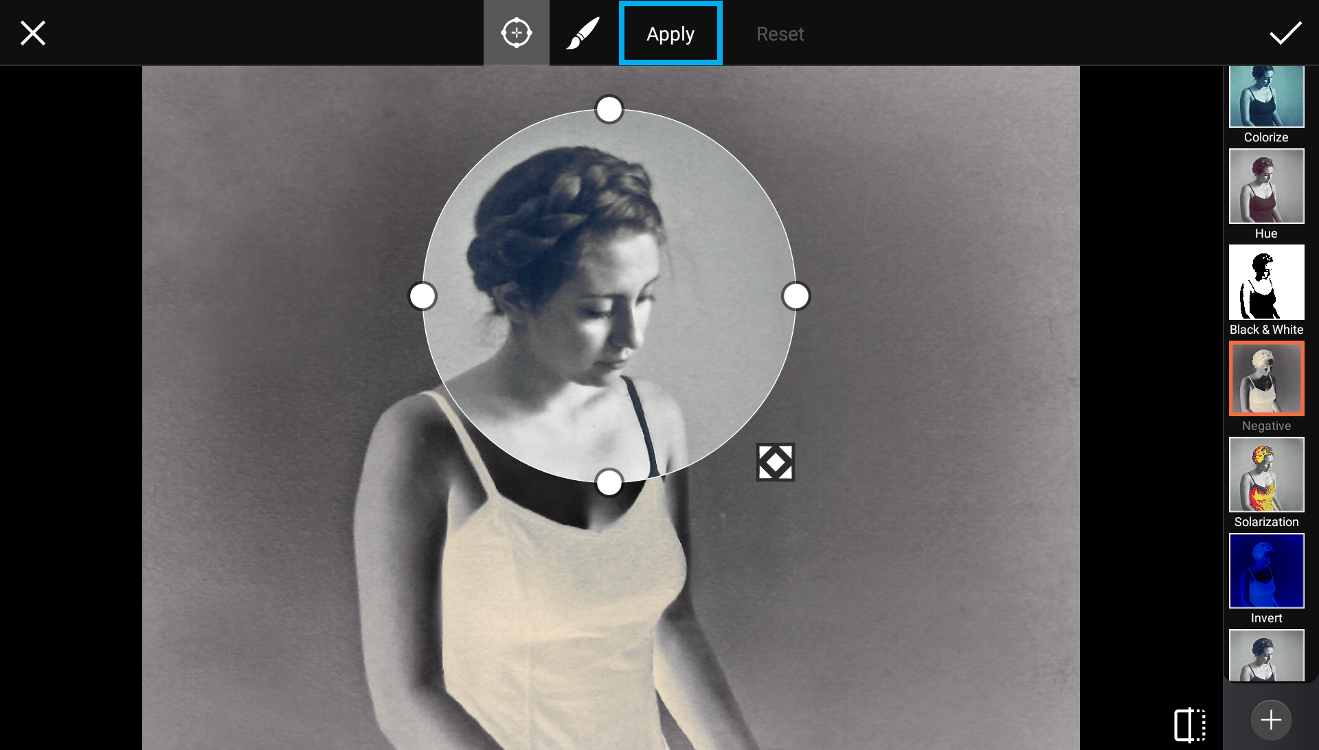 How to Apply the Negative Effect With PicsArt Create + Discover with